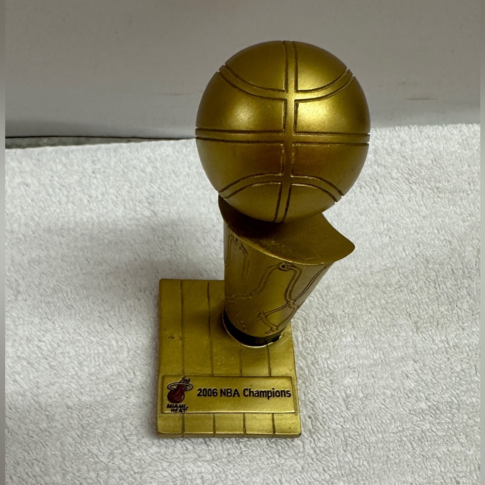 Vintage Collectable Miami Heat 2006 NBA Champions Mini Trophy Replica